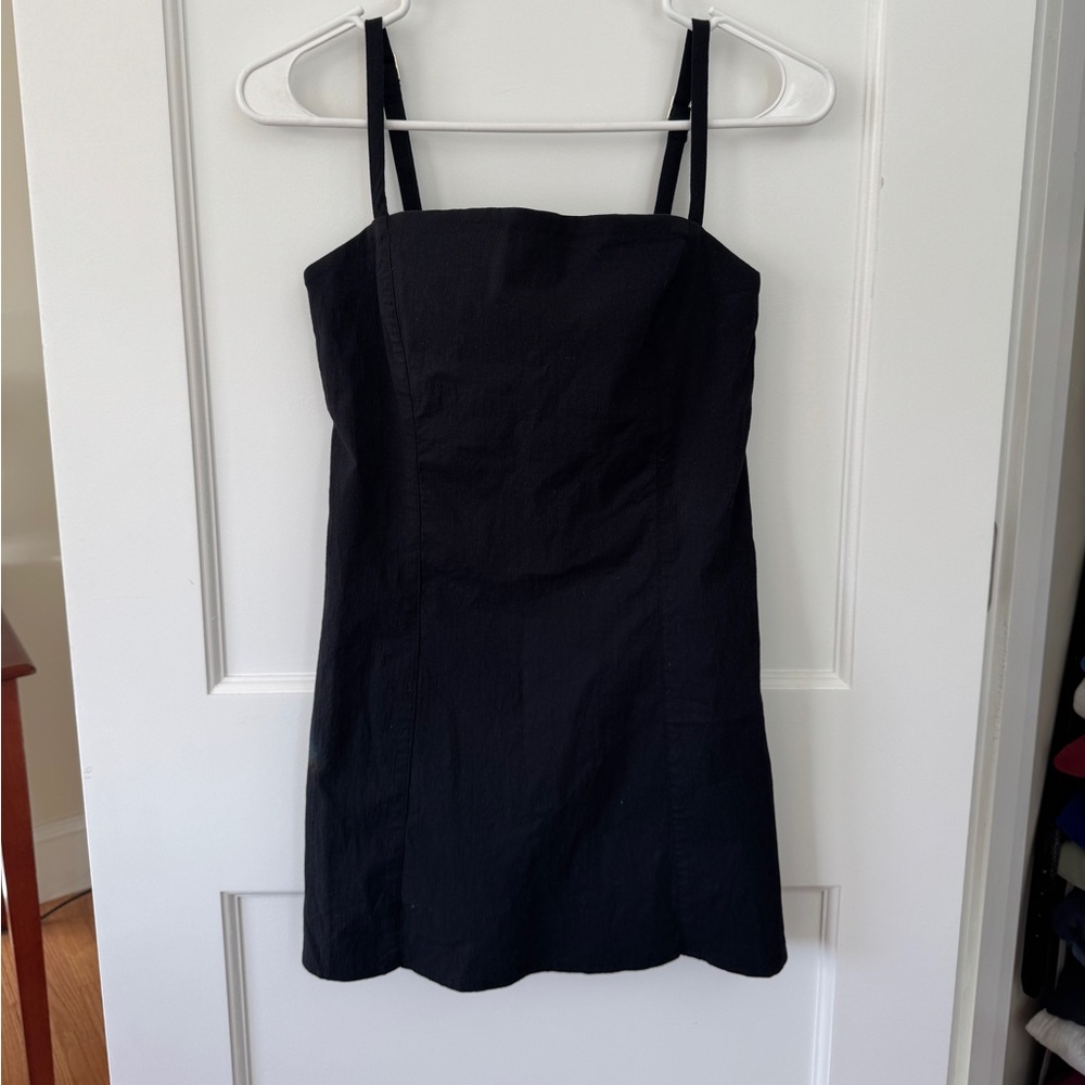 Abercrombie and Fitch Bra-Free Everyday Skort - Picture 5 of 8